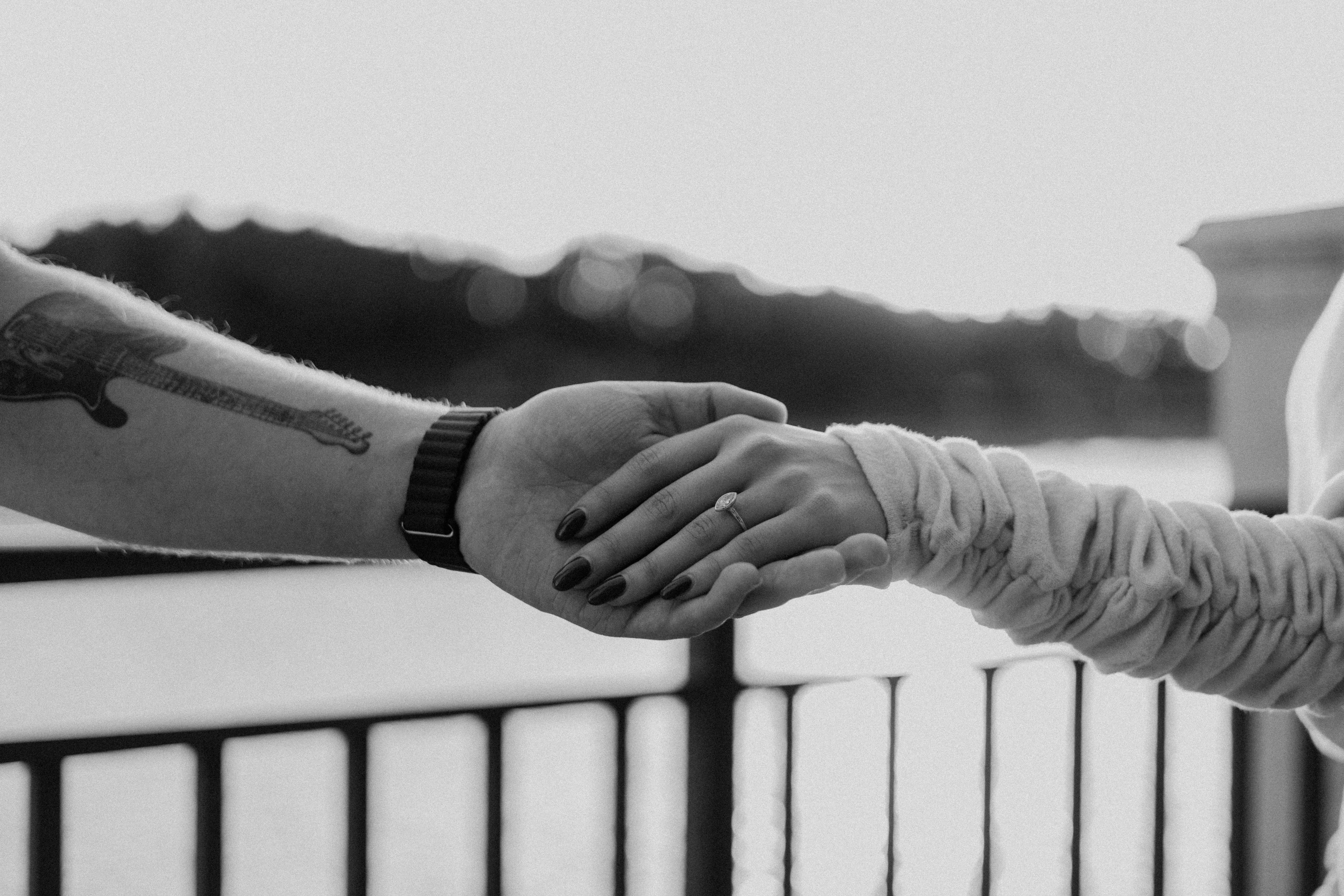 Featured image of post Как увидеть друга без одежды: руководство по тонкому флирту